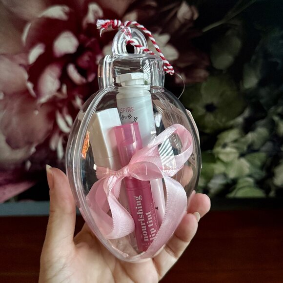 NEW 4-Pc Lip Plumper, Lip Tint & Hand Lotion in Holiday Bulb Bath & Body Works - Picture 4 of 5